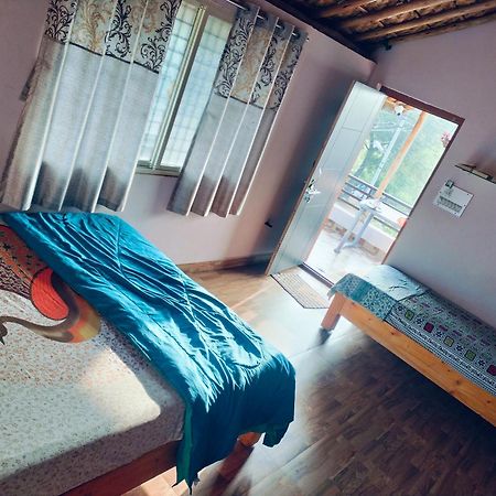 Prajwal Home Stay Hampi Bagian luar foto