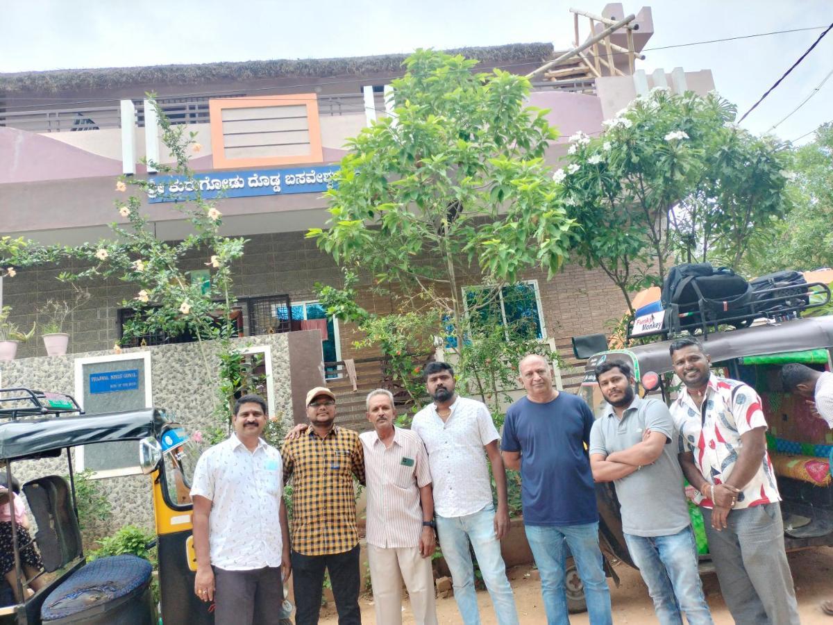Prajwal Home Stay Hampi Bagian luar foto